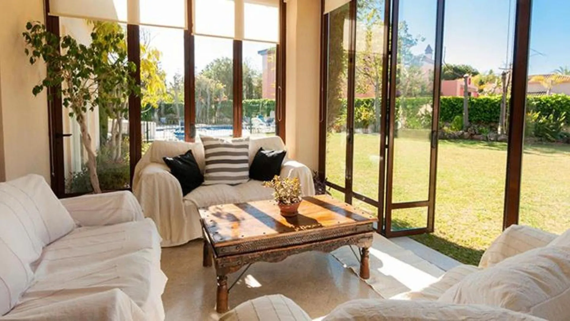 Casa Magna Marbella Villa Estepona 0*,